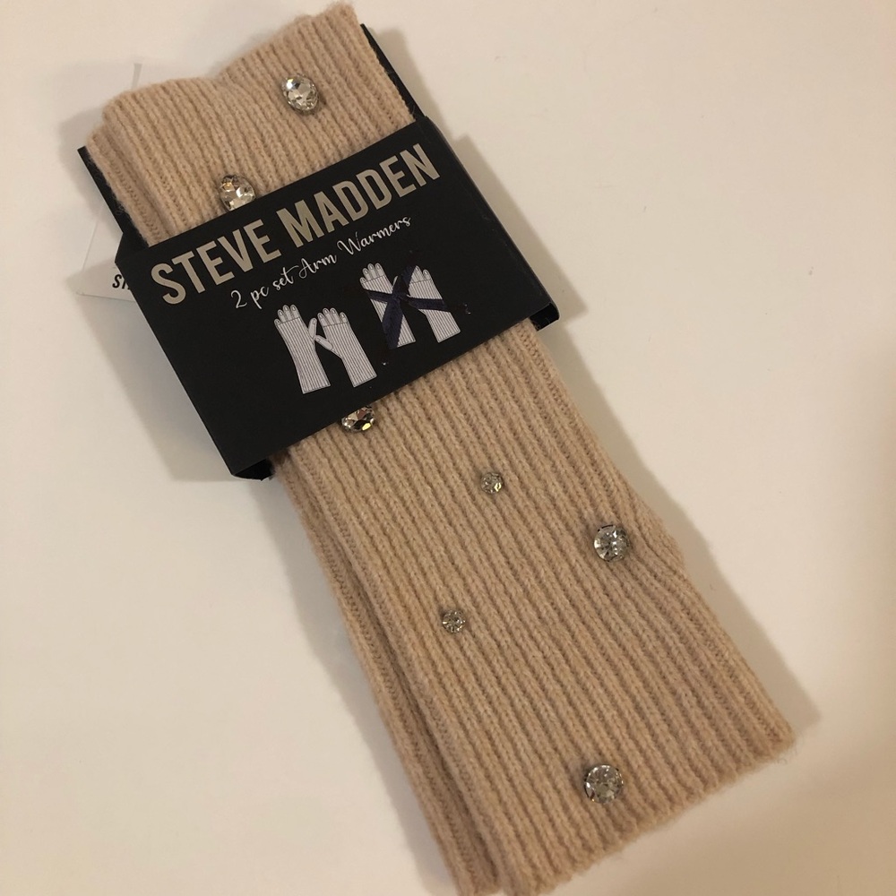 Steve Madden Beige Arm Warmers (1 Pair) NWT